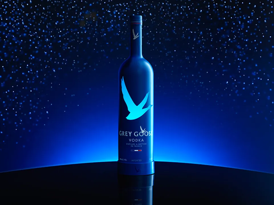 TONIGHT GREY GOOSE® UNVEILED AN EXTRAORDINARY NIGHT CLUB, GREY GOOSE LA NUIT DES ÉTOILES AT ELTON JOHN AIDS FOUNDATION’S WOODSIDE ‘END OF SUMMER’ PARTY